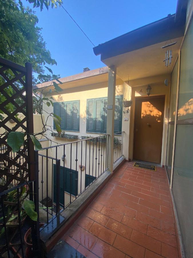 Appartamento Indipendente Con Giardino Fralu Firenze Bagian luar foto